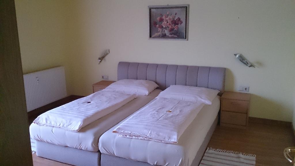 Seepension Smoley Villach Bagian luar foto